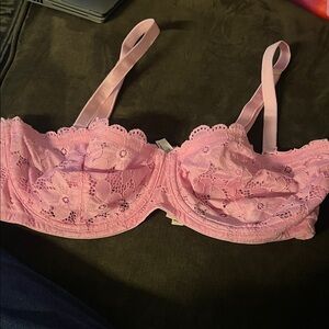 Victoria Secret Underwire Bra in Pink